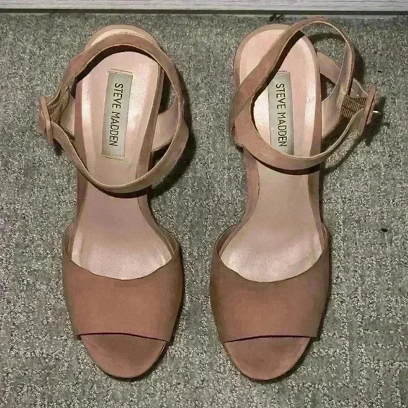 STEVE MADDEN DARK BEIGE WEDGE - Picture 3 of 4